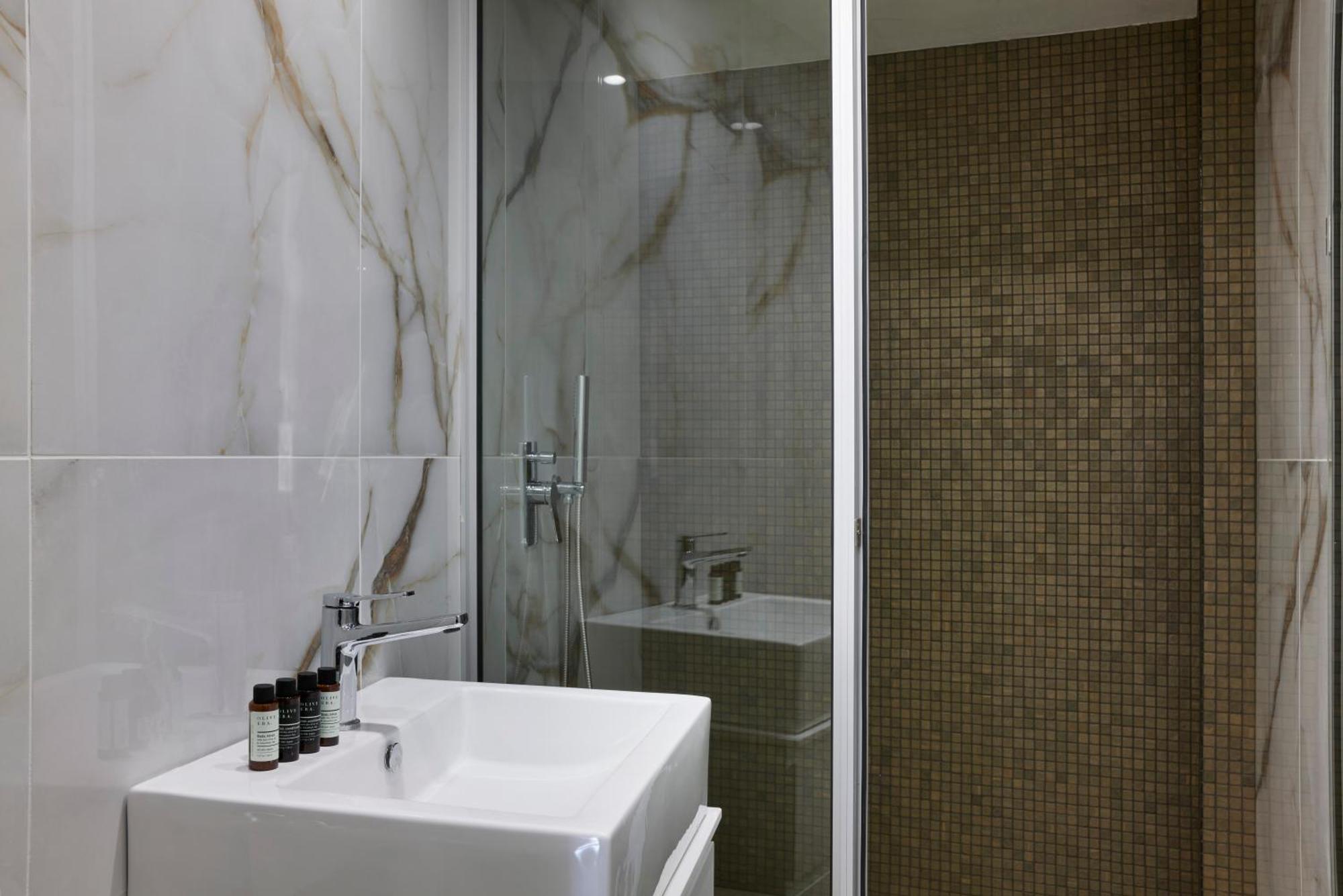 Hestia - Kolokotroni 23 Hotel Athena Bagian luar foto